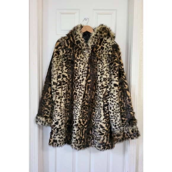 ๐ฟ Pamela McCoy Women's Large Cheetah Leopard Animal Print Luxury Hooded Coat - Picture 10 of 13